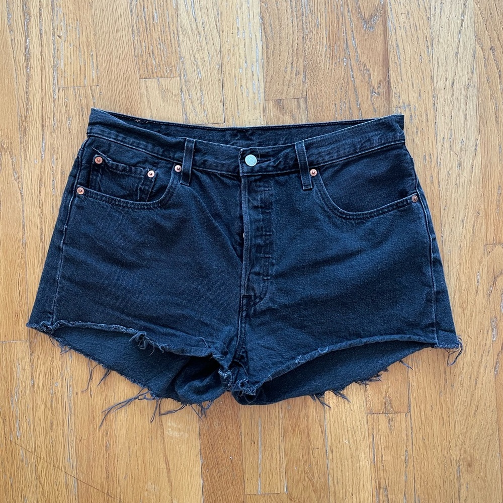 Levi’s, 501 High Rise Women’s Shorts, Black, 32-Waist